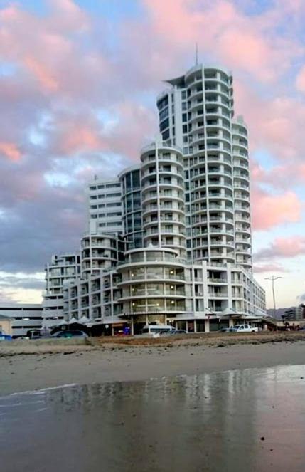 Hibernian Towers 807, Beach Road, Strand Extérieur photo