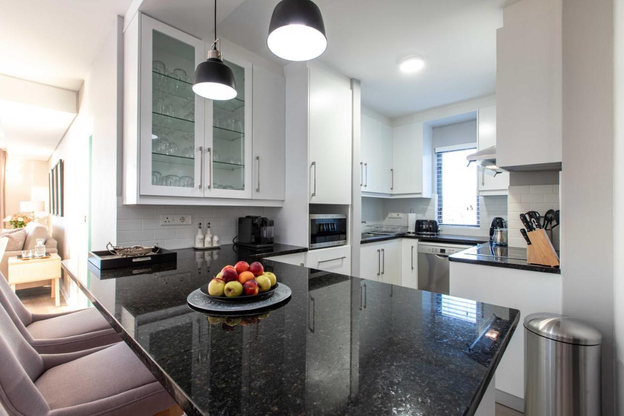 Hibernian Towers 807, Beach Road, Strand Extérieur photo